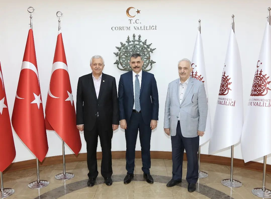 Vakıf Başkanımızın Çorum Valisi Sn. Mustafa Çiftçi’yi Ziyaretleri