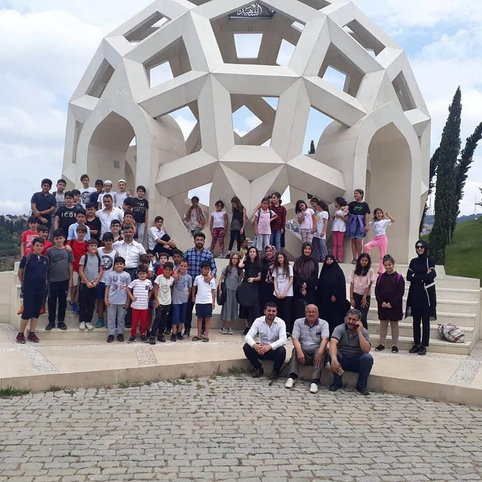 Elmalılı Hamdi Yazır Kuran Akademisi Yaz Okulu öğrencilerimiz ile birlikte 15 Temmuz Şehitlik Anıtın